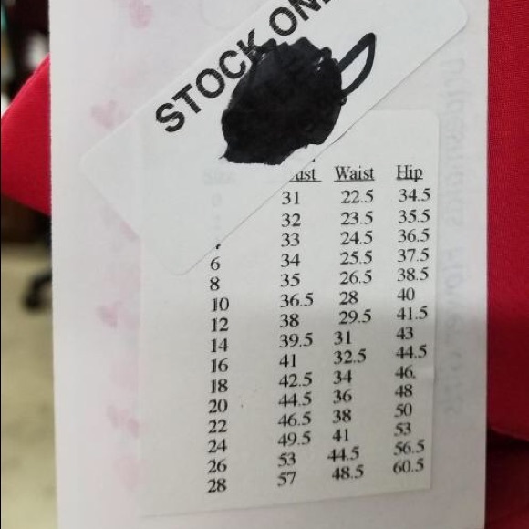 NWT. Fun Red Dance/Prom Dress - Picture 5 of 5